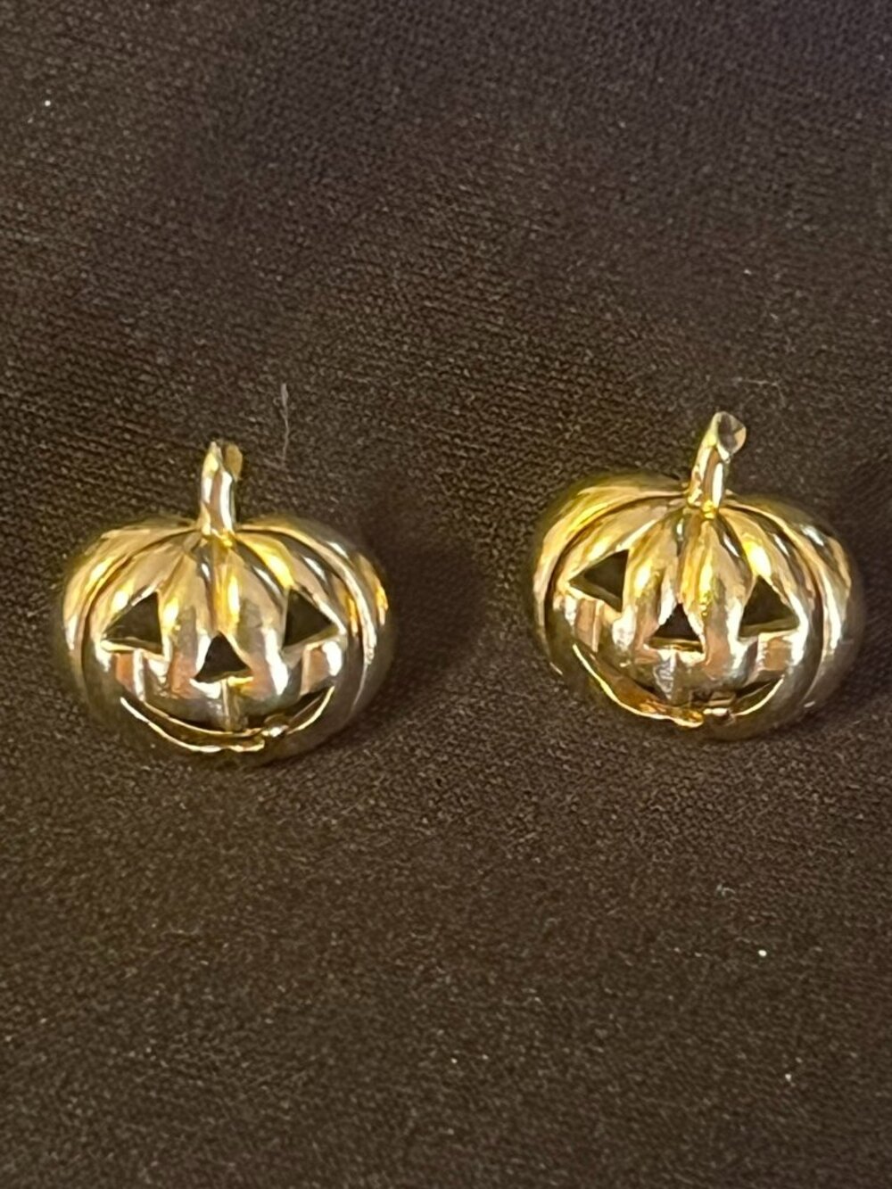 Gold‑Tone Jack‑O’-Lantern Pumpkin Post Earrings